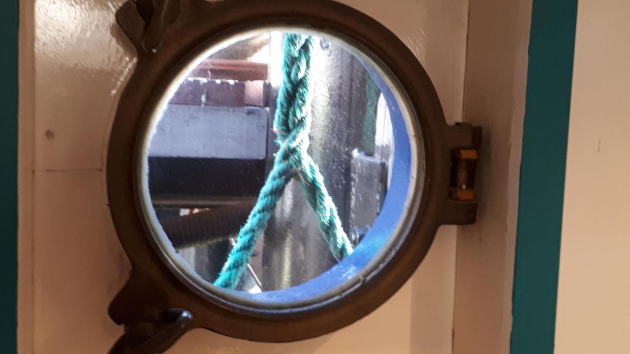 암스테르담 Boat & Breakfast Alhena B&B 외부 사진
